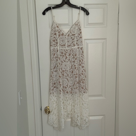 Lulus Dresses & Skirts - Lulus dress bought online and only wore once for my civil wedding ceremony